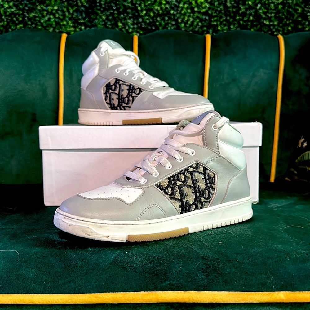 B27 Dior high top sneakers 35 $940